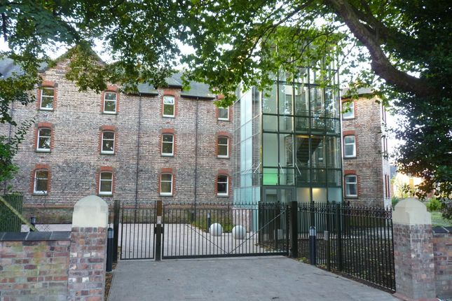 Hartley Hall Main Entrance.Jpg