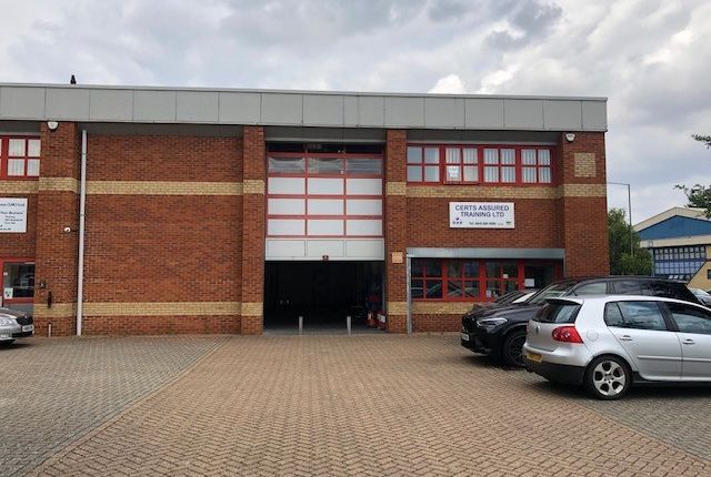 Thumbnail Warehouse to let in Third Avenue, Letchworth