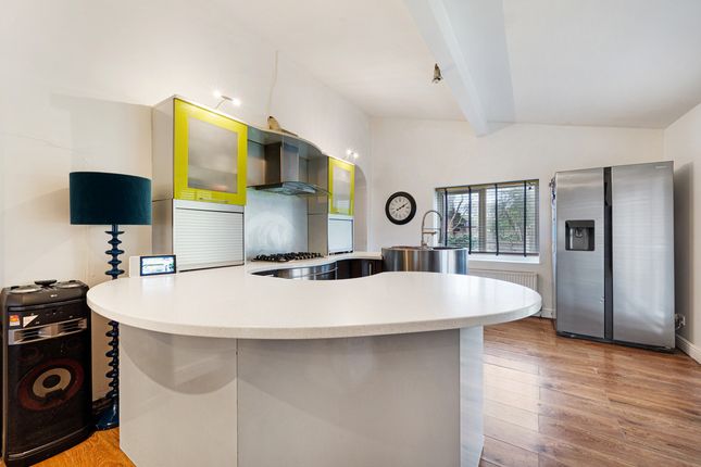 13, Beechpark Avenue, Manchester photo 4