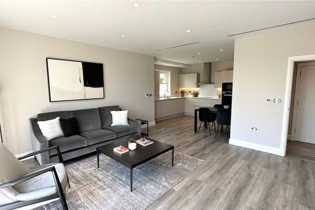 Flat for sale in Heathcote House, Camlet Way, Hadley Wood, Hertfordshire