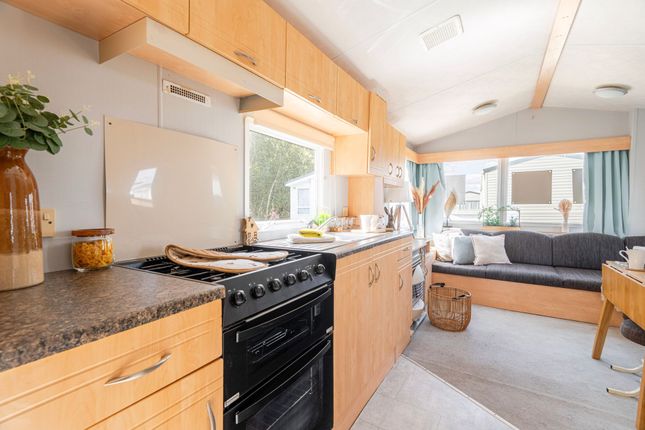 2-bed caravan on Willerby Magnum, Coast Road, Lowestoft, £17,995
