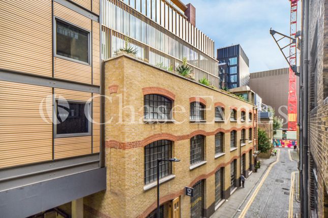 Flat to rent in Benbow House, New Globe Walk, London Bridge