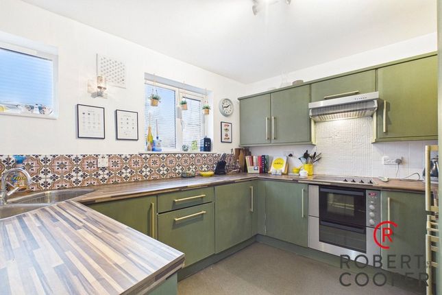 138a, Field End Road, Pinner photo 4