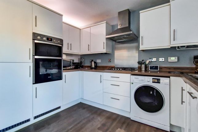Town house for sale in Lindsey Close, Great Denham, Bedford