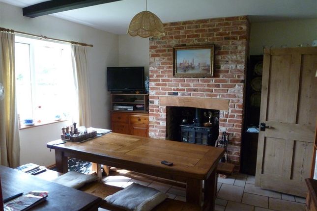 Cottage to rent in Long Road, Saham Waite, Thetford