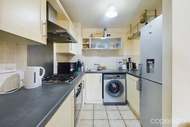 11, Wyllie Mews, Burton-On-Trent photo 2