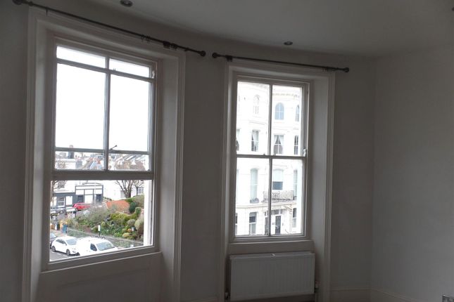 Flat to rent in Eaton Place, Brighton