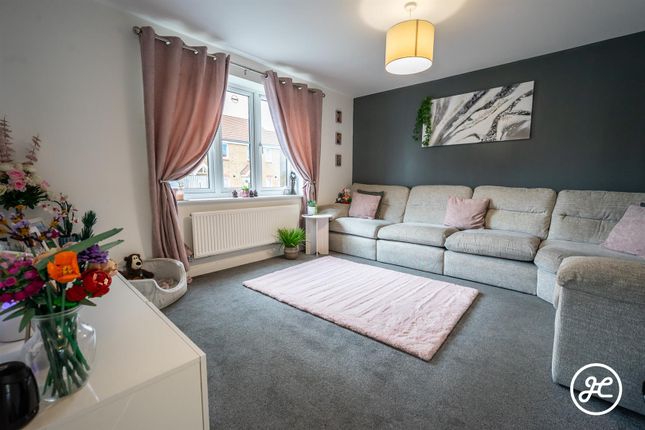 2, Eider Close, Bridgwater photo 3