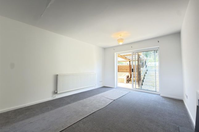 23, Jessop Close, Leicester photo 4