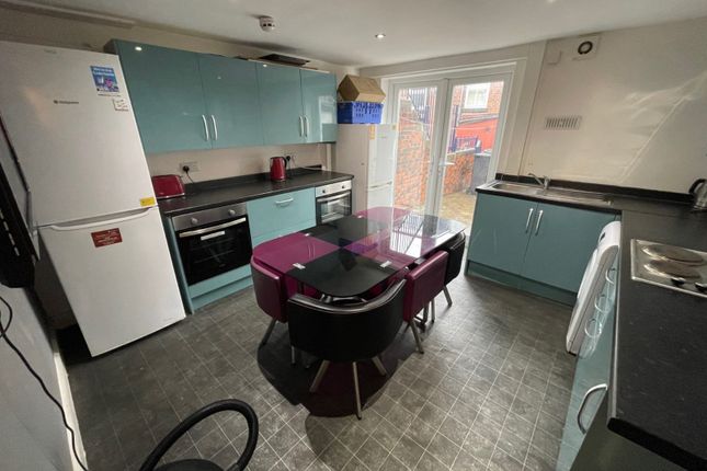 Burley Lodge Terrace, Leeds photo 2