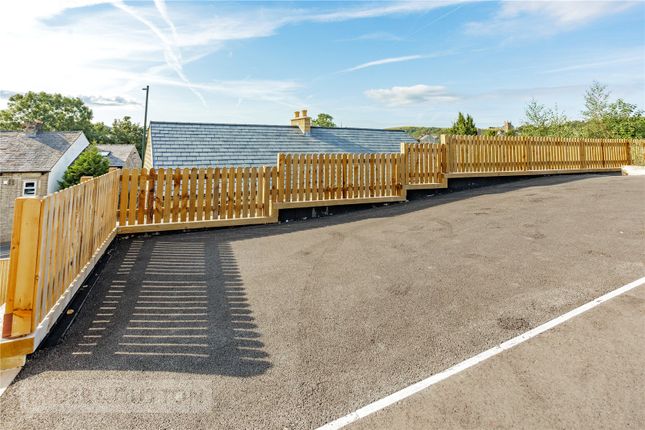 39, Stockport Road, Mossley photo 4