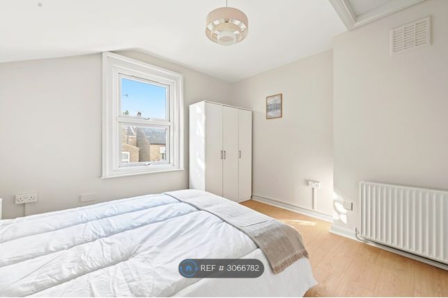 C Birkbeck Avenue, London photo 4