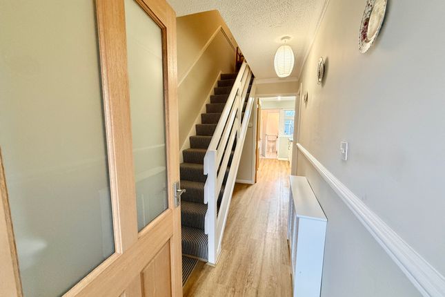 1, Howell Close, Merthyr Tydfil photo 2