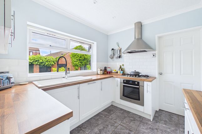 1, Wells Avenue, Billinge photo 4