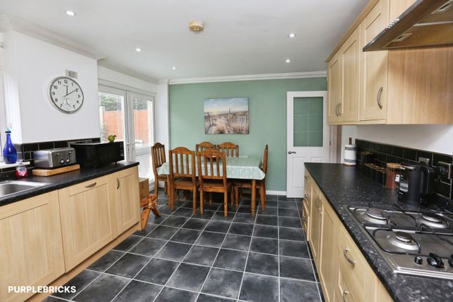 29, Plover Close, Southampton photo 2