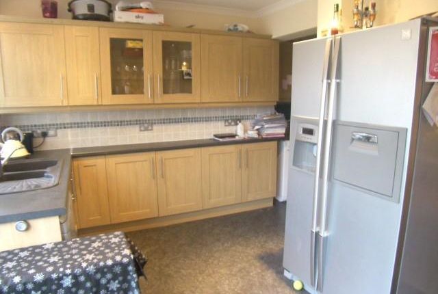 Maybank Avenue, Hornchurch photo 2