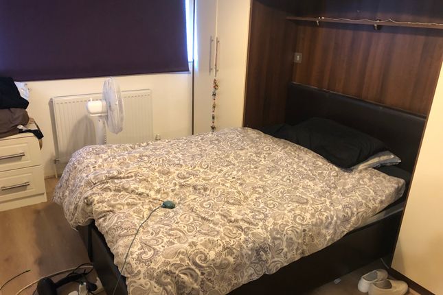 Thumbnail Flat to rent in Uxbridge Road, Pinner