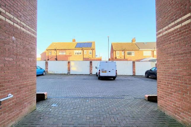 Flat 2 Aviary Gate, 119 Castle View, Sunderland, Sunderland photo 3