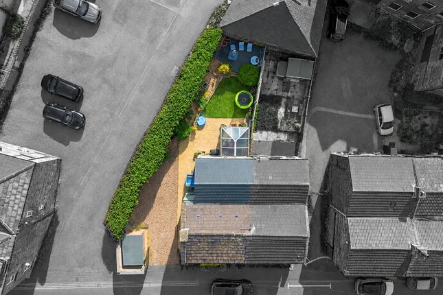 3 Batley Road, Heckmondwike photo 2