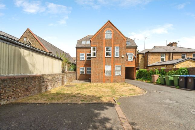 Flat 5, 8, Cambridge Road, Kingston upon Thames photo 4