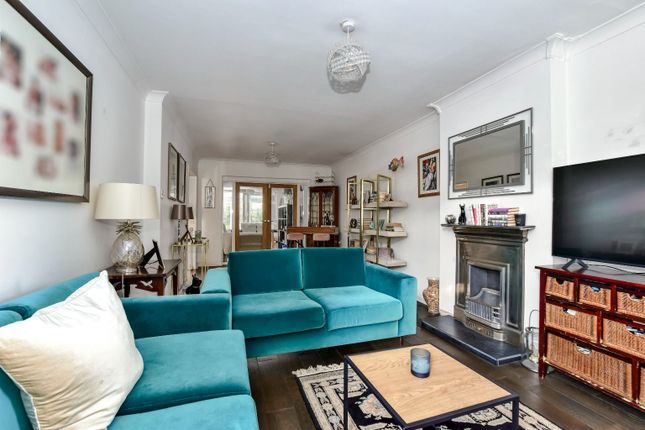 64, Baldwins Lane, Rickmansworth photo 2