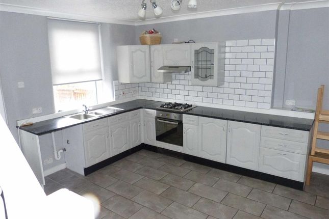112, Mottram Road, Hyde photo 3