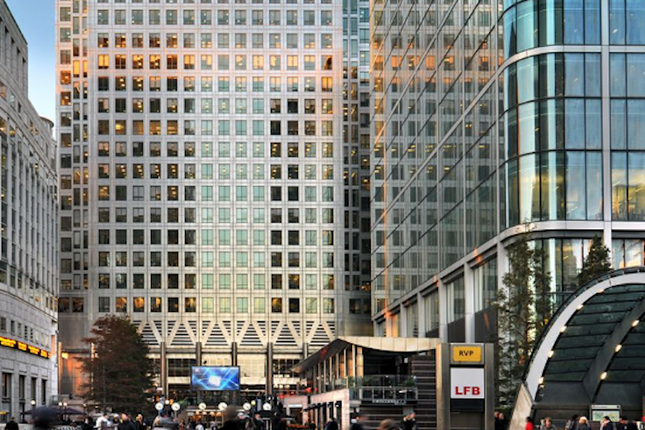 Office to let in Canada Square, London