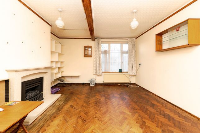 28, Applecroft Road, Welwyn Garden City photo 3
