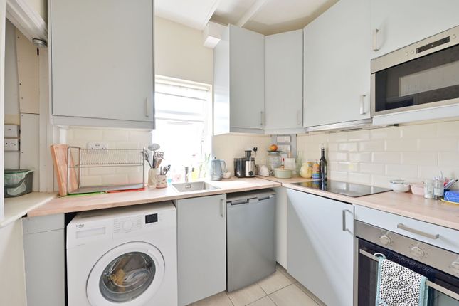 Quicks Road, South Wimbledon photo 4