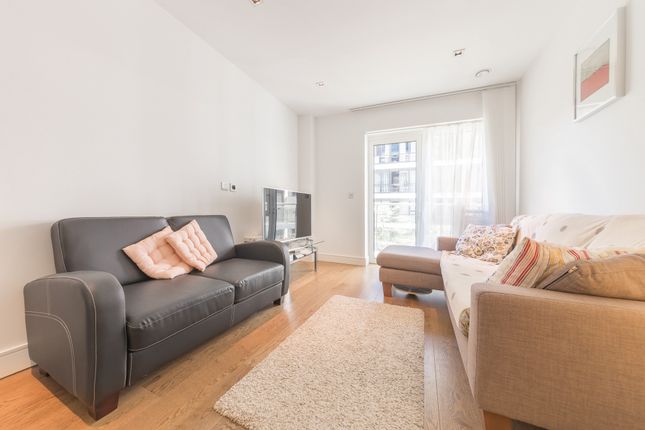 Flat to rent in Belgravia House, Dickens Yard, Longfield Avenue, London