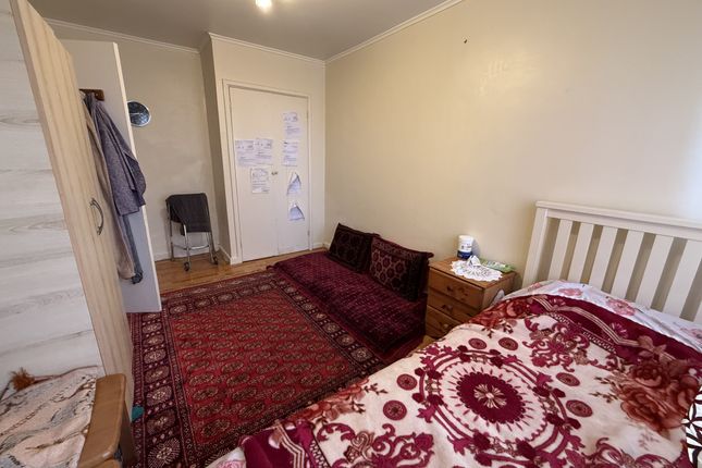 42, Farm Road, HOUNSLOW photo 5