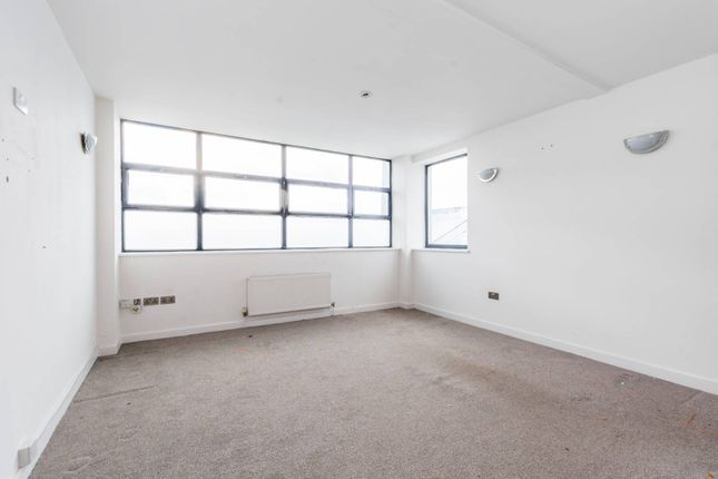 Thumbnail Flat for sale in Forest Gate, Upton Park, London