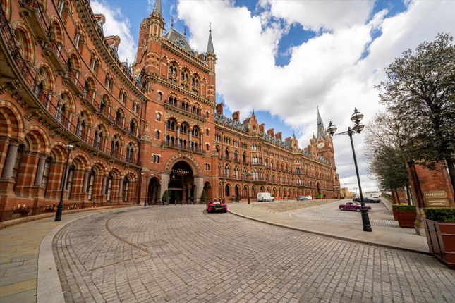 Thumbnail Flat for sale in St. Pancras Chambers, Euston Road, London