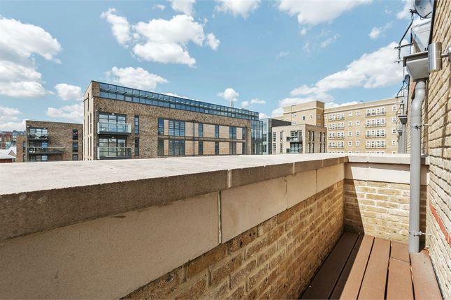 End terrace house for sale in Pages Walk, London