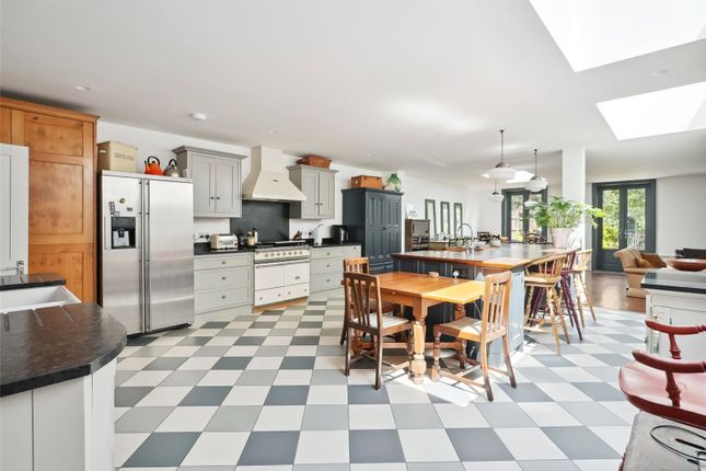 48, Uxbridge Road, Hampton photo 3