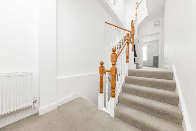Flat for sale in Chevening Road, London