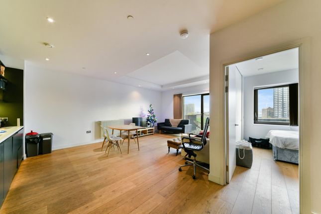 Flat for sale in Hercules House, London