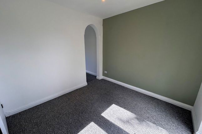 38, Mead Crescent, Newcastle upon Tyne photo 5