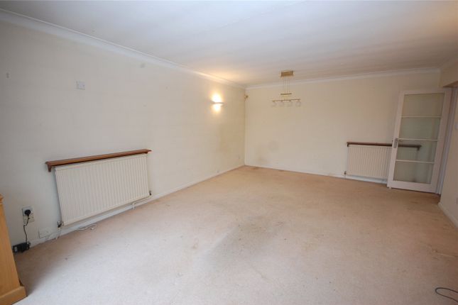 Flat to rent in The Lintons, Dollis Avenue, Finchley