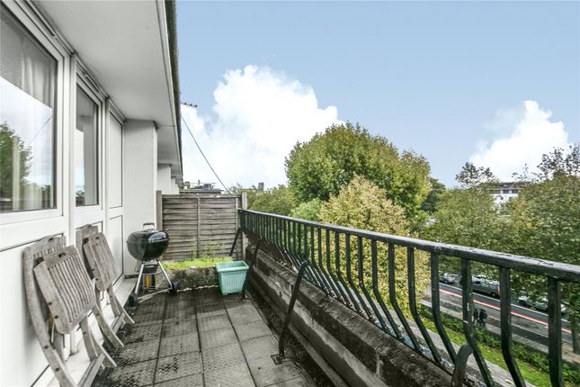 Flat 28, Tupman House,, Llewellyn Street, London photo 4