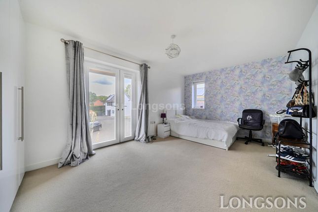 12, Saddlers Drive, Thetford photo 4