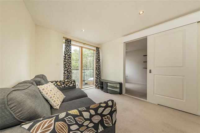 Flat 15,, Lawrie House, London photo 4