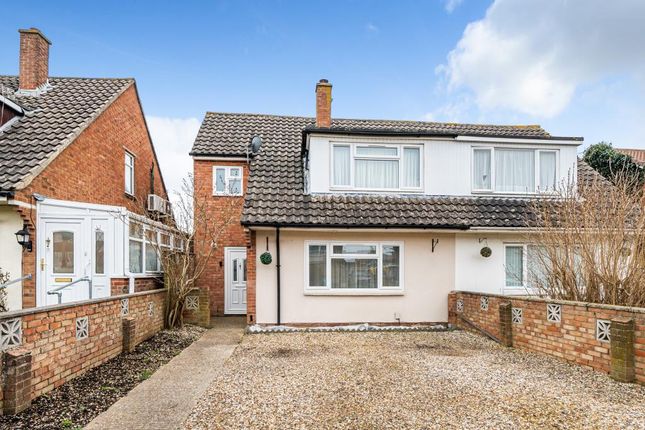 Thumbnail Semi-detached house for sale in Mount Road, Thatcham