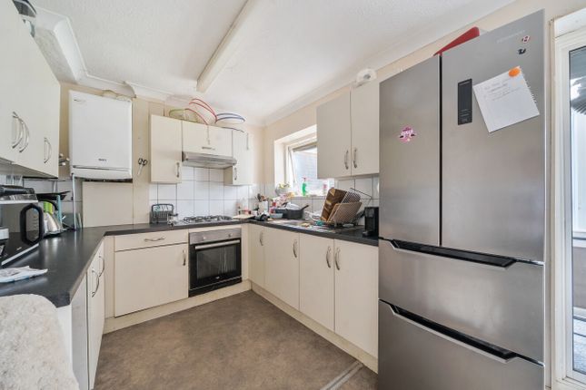 21, Orchard Avenue, Lancing photo 3