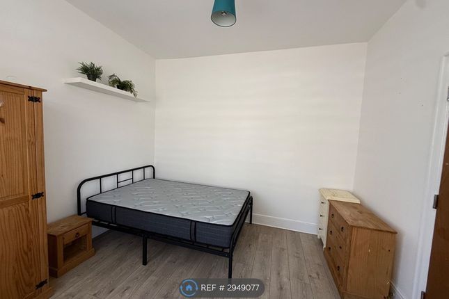 Kenwood Road, London photo 2