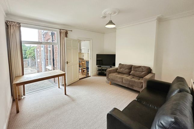 117, West Parade, LINCOLN photo 5