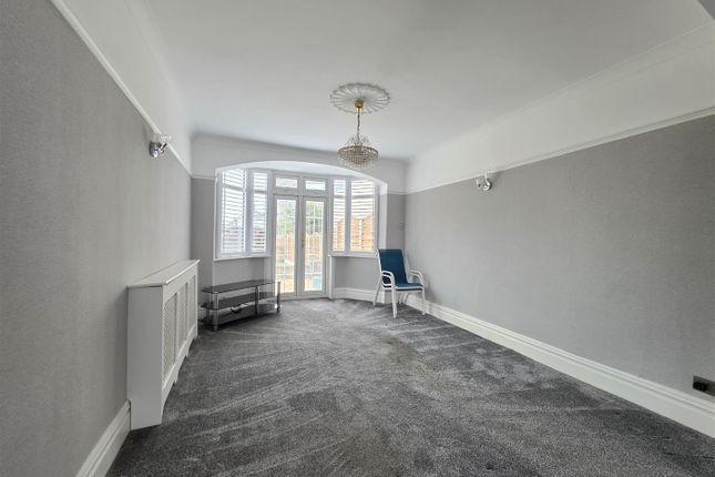 Malvern Drive, Ilford photo 5