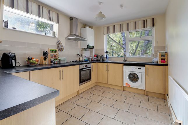 42, Aysgarth Close, Hertfordshire photo 3