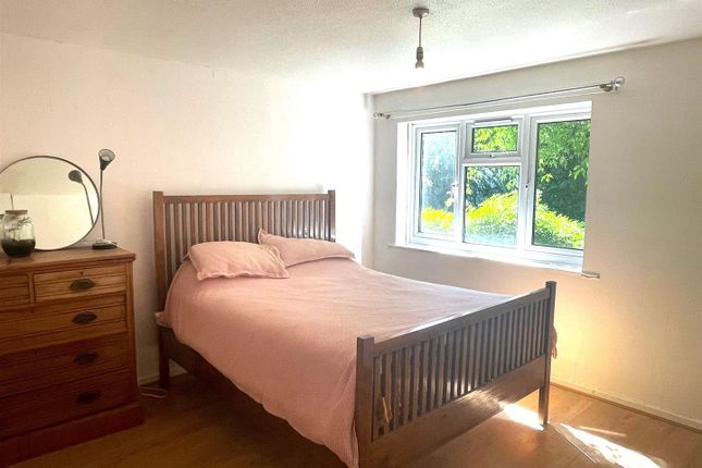 21, Dean Rise, Andover photo 4