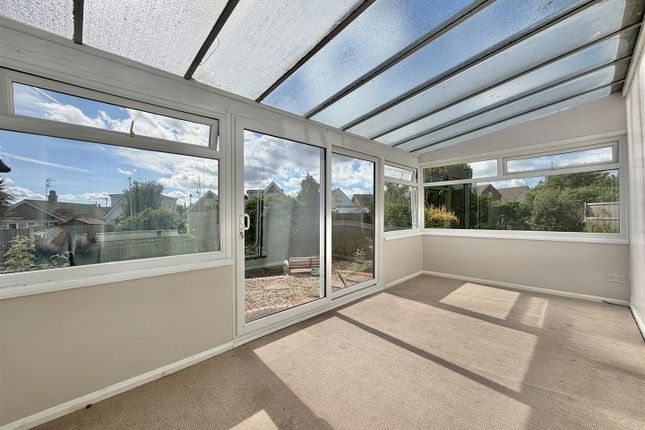35, Donne Drive, Clacton-On-Sea photo 3